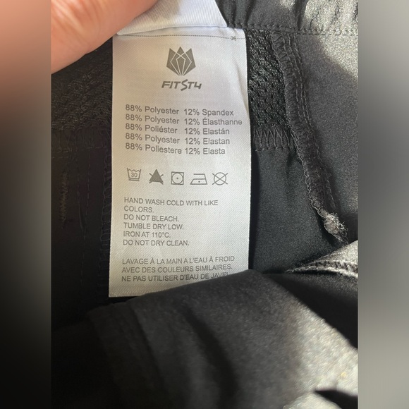 NWT- Mens FitsT4 Black Shorts in Size XL. - Picture 8 of 10